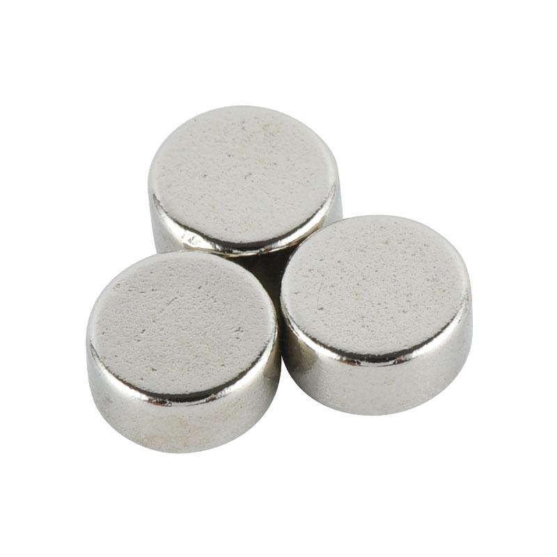 হেডসেট চুম্বক